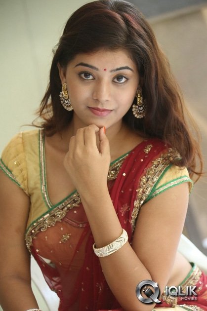 Yamini-at-Kakateeyudu-Movie-Press-Meet